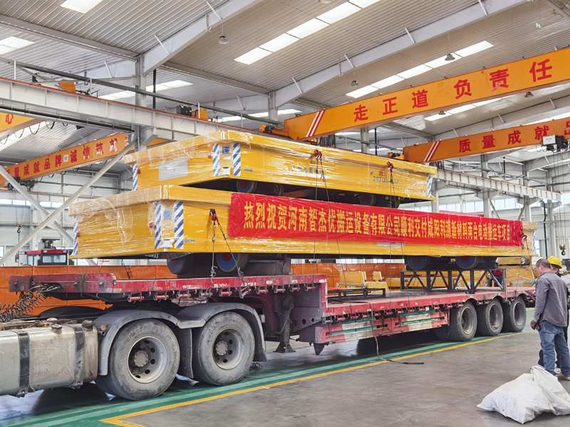成功交付两台大吨位舵轮升降无轨车 再创智能搬运新记录