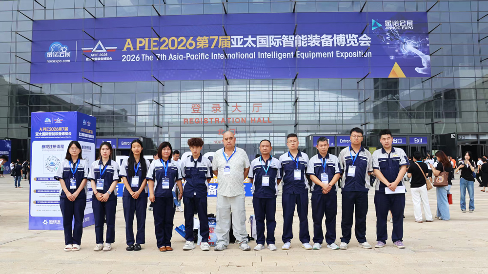 智杰优搬运携多款自研重载AGV及舵轮产品亮相青岛国际工业自动化展