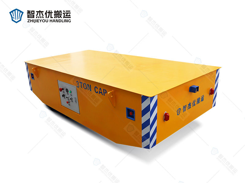 3吨差速转向无轨车