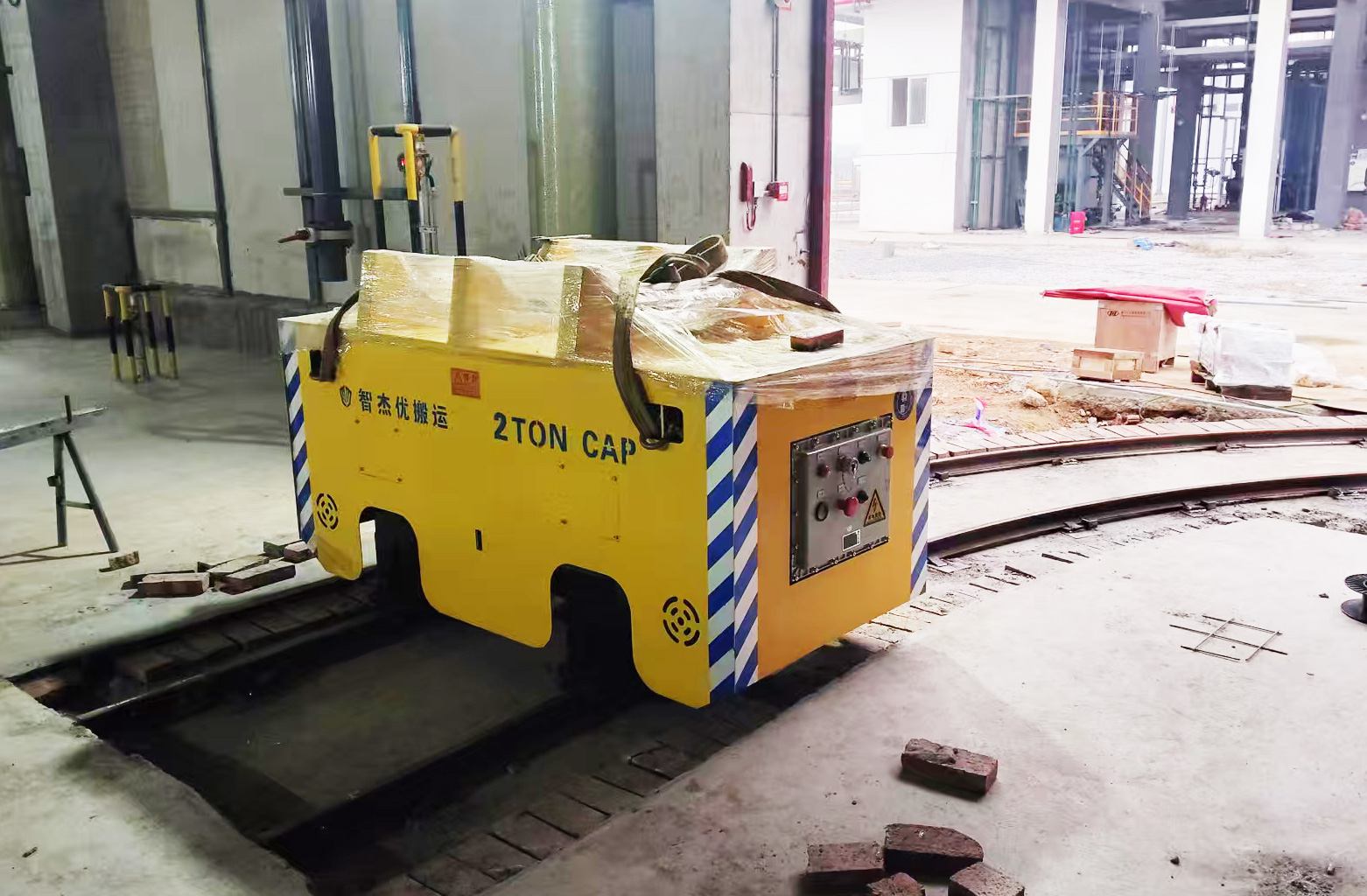 U型防爆轨道车成功交付  破解车间特殊转弯运输难题